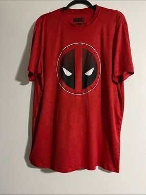 Marvel Red Deadpool Graphic Short-Sleeve Tee